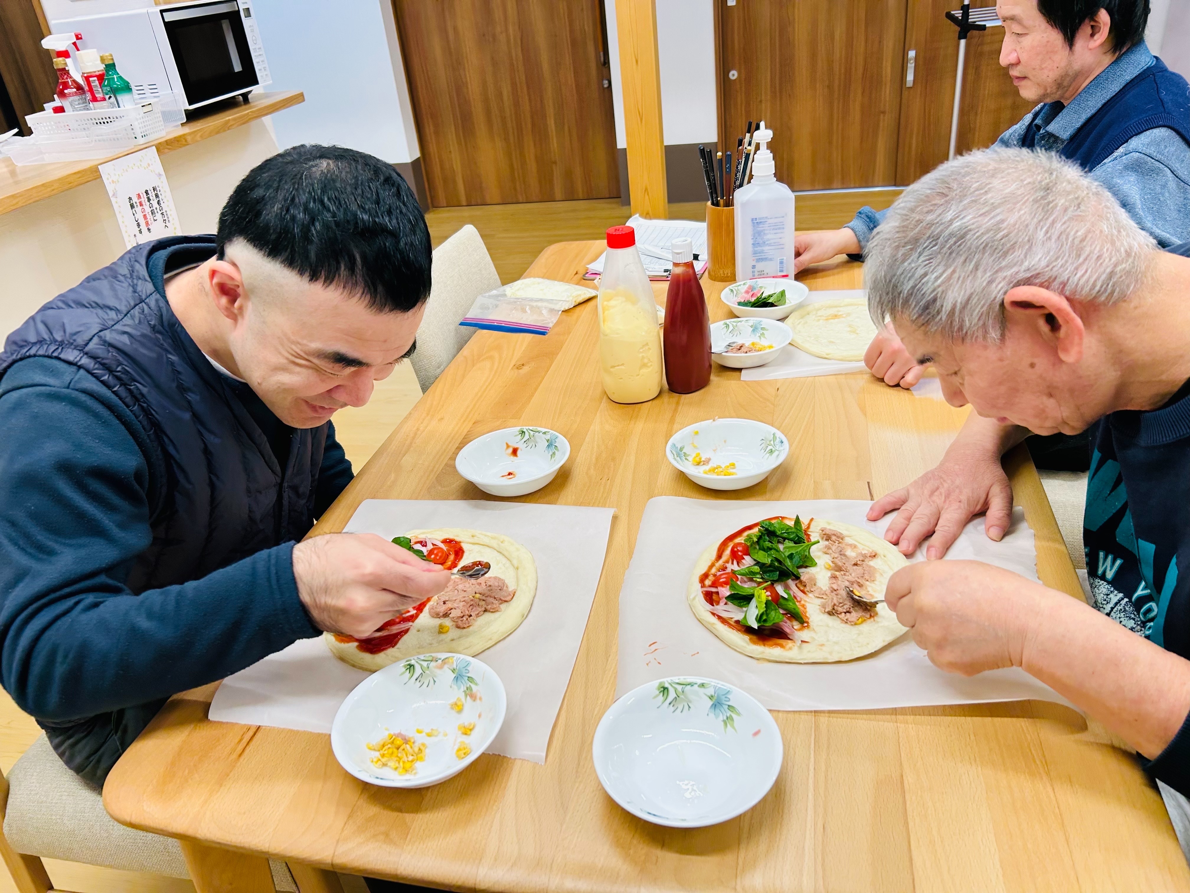 朝食にはピザ🍕などいかが？蛍の里⛰️