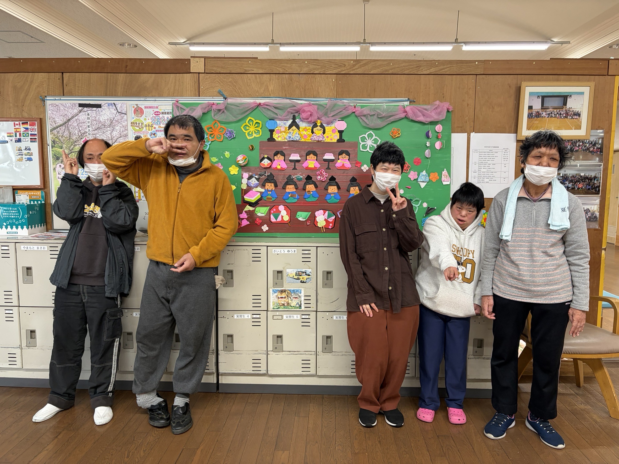 手作りのひなまつり！みんなで飾って、おいしく食べて。